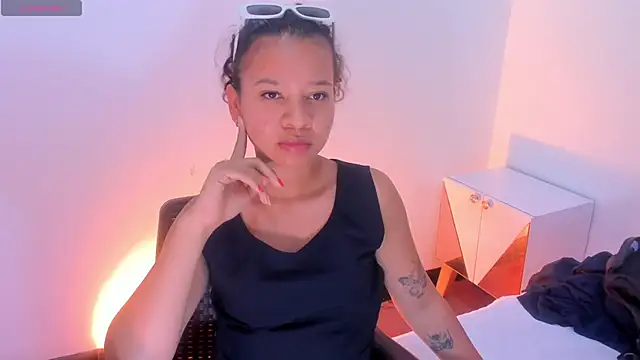 brithany rousee online show from September 26, 4:47 pm