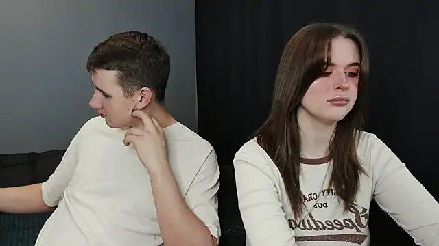 Snapshot of Pinku_kitsune chatting on March 2, 4:28 am Pinku kitsune online show from March 2, 4:28 am