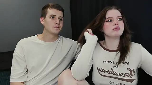 Snapshot of Pinku_kitsune chatting on March 5, 11:06 am Pinku kitsune online show from March 5, 11:06 am