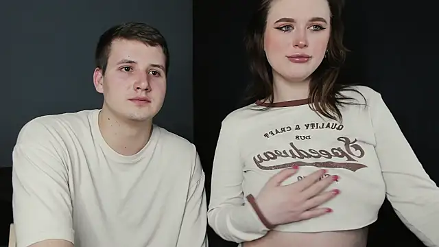 Snapshot of Pinku_kitsune chatting on March 12, 10:07 pm Pinku kitsune online show from March 12, 10:07 pm