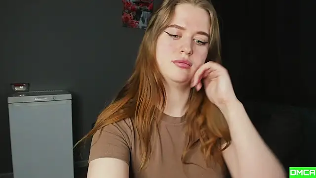 Pinku kitsune online show from January 6, 4:27 am