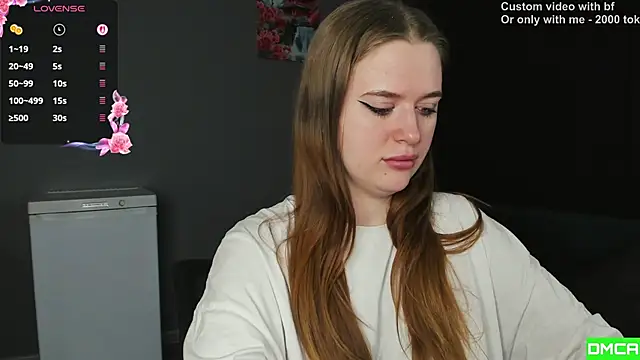 Pinku kitsune online show from February 7, 5:26 am