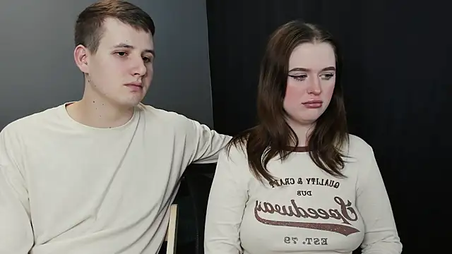 Snapshot of Pinku_kitsune chatting on February 28, 7:48 am Pinku kitsune online show from February 28, 7:48 am