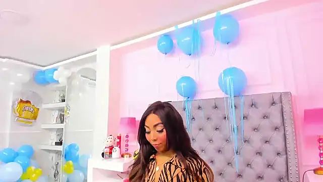 Snapshot of HaileeRoberts chatting on October 5, 1:13 pm HaileeRoberts online show from October 5, 1:13 pm