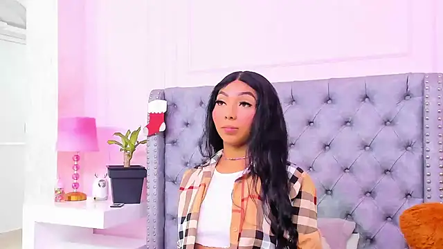 HaileeRoberts online show from January 6, 12:20 pm