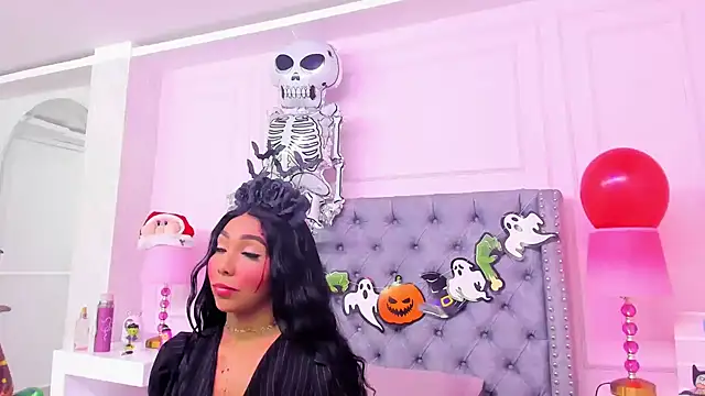 HaileeRoberts online show from October 31, 12:35 pm