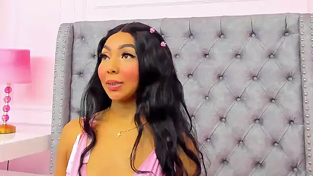 HaileeRoberts online show from November 6, 12:31 pm