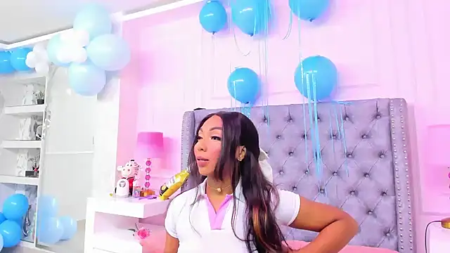 Snapshot of HaileeRoberts chatting on October 3, 12:50 pm HaileeRoberts online show from October 3, 12:50 pm