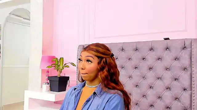 HaileeRoberts online show from February 24, 12:39 pm