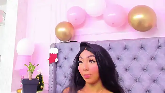 HaileeRoberts online show from December 21, 1:13 pm