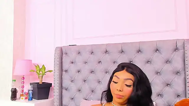 HaileeRoberts online show from January 8, 12:22 pm