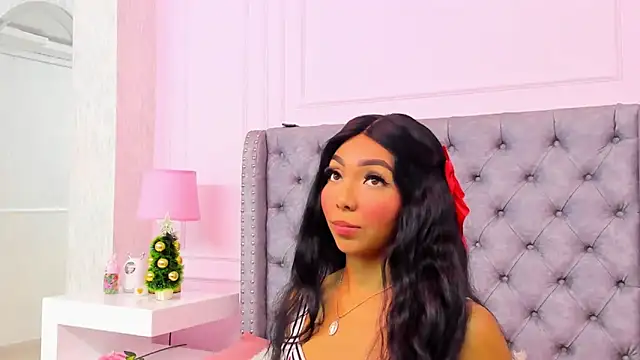 HaileeRoberts online show from November 11, 12:33 pm