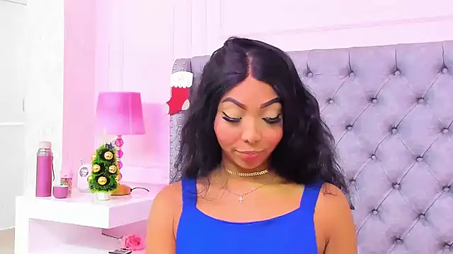 HaileeRoberts online show from November 30, 1:01 pm