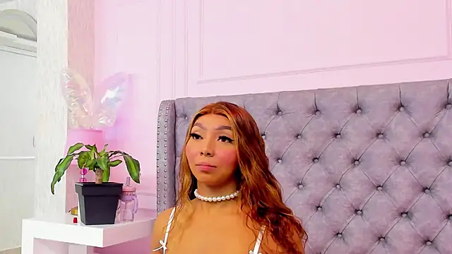 HaileeRoberts online show from June 14, 1:01 pm