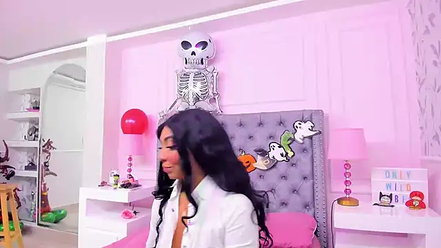 HaileeRoberts online show from October 21, 12:37 pm