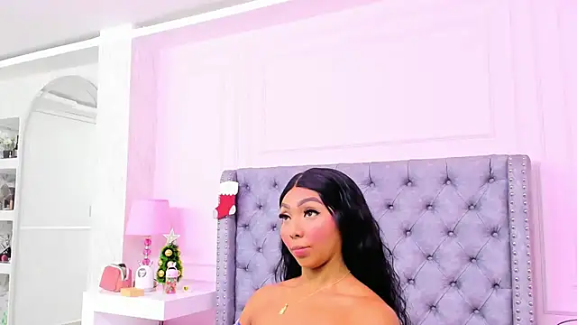 HaileeRoberts online show from December 5, 12:26 pm