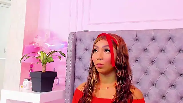 HaileeRoberts online show from March 15, 1:07 pm