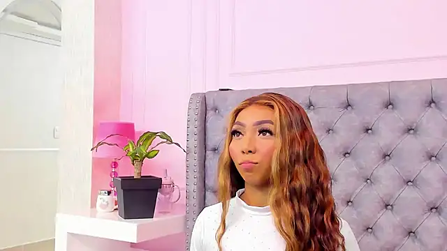 HaileeRoberts online show from March 5, 12:24 pm