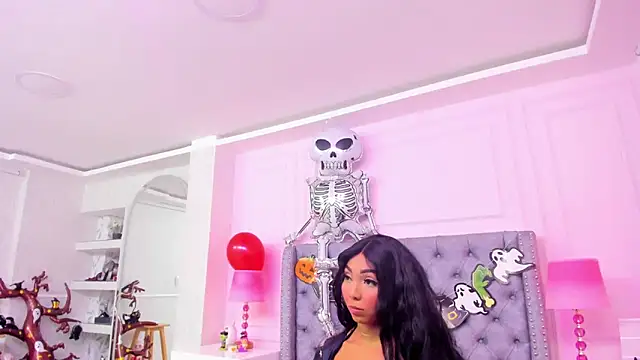 HaileeRoberts online show from October 22, 12:37 pm