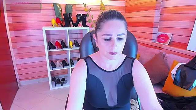 Victoria collins 1 online show from December 16, 12:09 pm