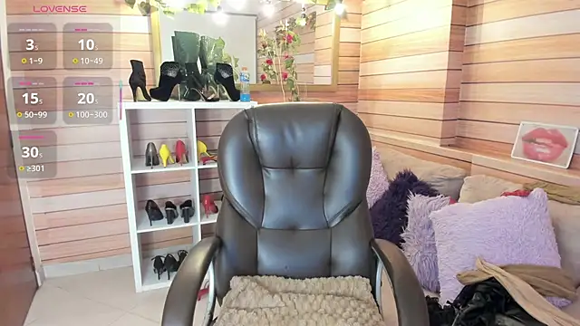 Victoria collins 1 online show from February 10, 11:20 am