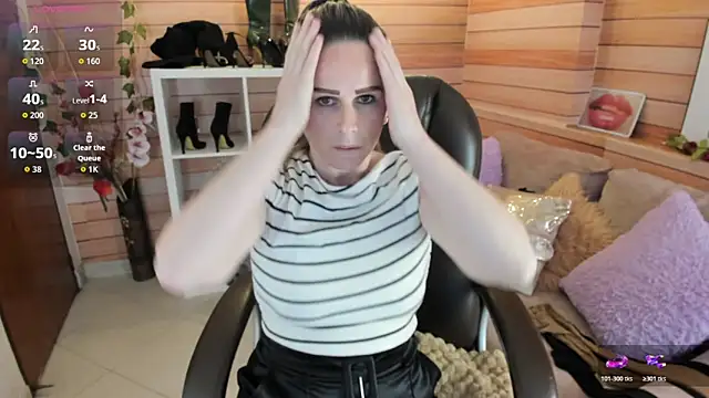 Victoria collins 1 online show from December 4, 12:26 pm