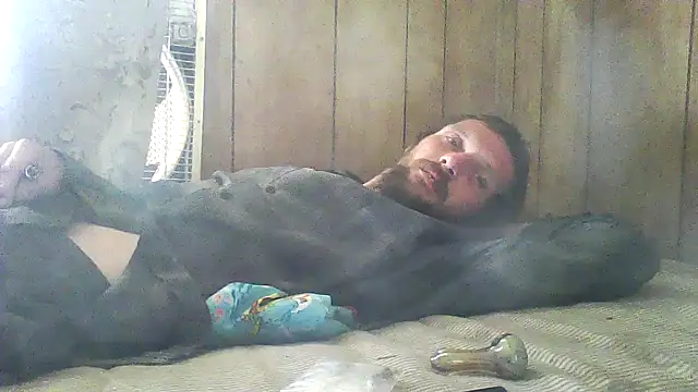 Snapshot of luke_thighwalker2469 chatting on November 8, 4:32 pm luke thighwalker2469 online show from November 8, 4:32 pm