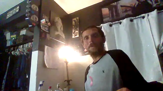 Snapshot of luke_thighwalker2469 chatting on October 26, 2:45 am luke thighwalker2469 online show from October 26, 2:45 am