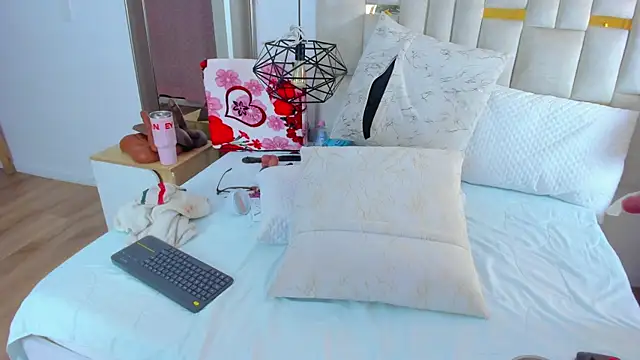 Snapshot of Konny_May chatting on October 29, 11:25 pm Konny May online show from October 29, 11:25 pm