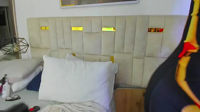 Snapshot of Konny_May chatting on November 12, 12:37 am Konny May online show from November 12, 12:37 am