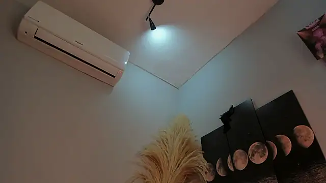 ALICEPOIXXXON online show from January 9, 6:53 am