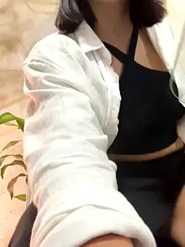 Snapshot of yey_bdsm chatting on October 9, 6:19 pm yey bdsm online show from October 9, 6:19 pm