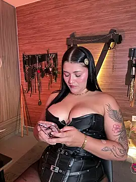 Snapshot of yey_bdsm chatting on July 15, 3:41 pm yey bdsm online show from July 15, 3:41 pm