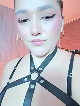 Snapshot of yey_bdsm chatting on May 5, 4:54 pm yey bdsm online show from May 5, 4:54 pm
