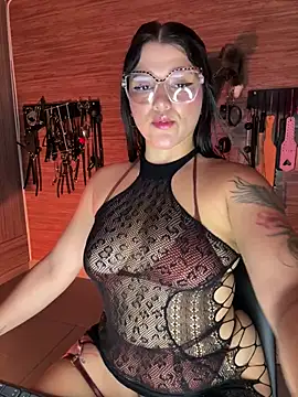 Snapshot of yey_bdsm chatting on May 12, 4:57 pm yey bdsm online show from May 12, 4:57 pm