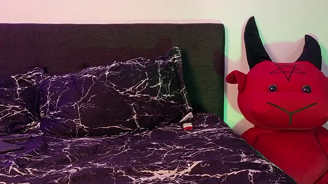 BambiiQueen online show from March 9, 3:26 pm