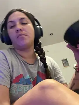 Snapshot of RenataMex chatting on February 25, 7:09 am RenataMex online show from February 25, 7:09 am