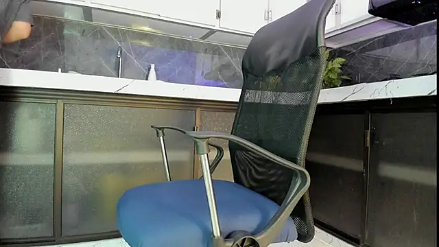 antony bigdick  online show from November 30, 1:23 pm