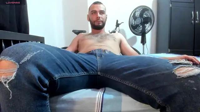 antony bigdick  online show from February 18, 3:04 am