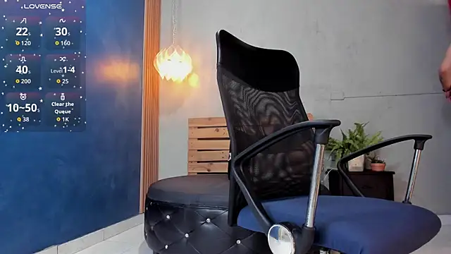 antony bigdick  online show from November 29, 7:25 pm