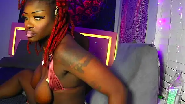 Snapshot of Tatithegoddess chatting on February 2, 6:23 am Tatithegoddess online show from February 2, 6:23 am