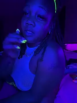 Naughty4Gifters27 online show from June 8, 1:28 am