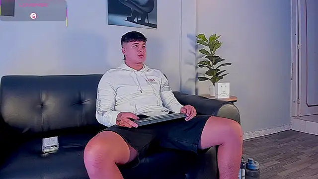 Cristopher strong online show from March 24, 2:28 pm