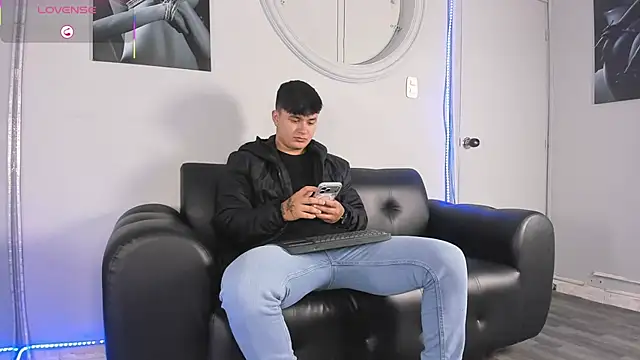 Cristopher strong online show from February 4, 12:11 pm