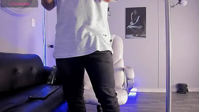 Cristopher strong online show from February 28, 1:55 pm