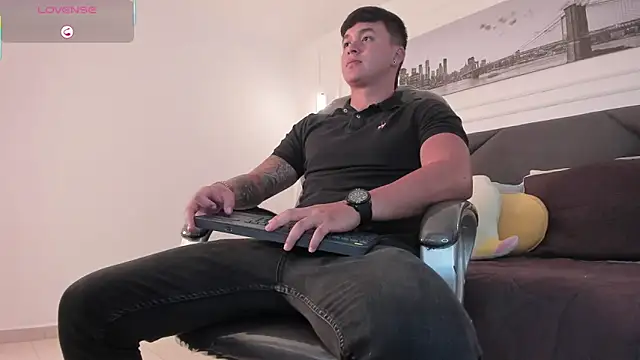 Cristopher strong online show from May 7, 12:41 pm