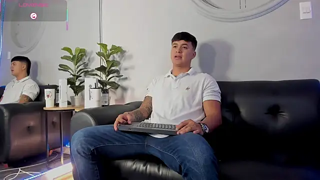 Cristopher strong online show from May 27, 1:07 pm