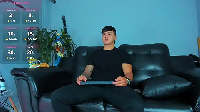 Cristopher strong online show from October 26, 11:21 am