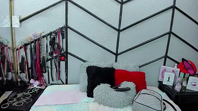 AlanaLuck online show from March 2, 12:23 pm