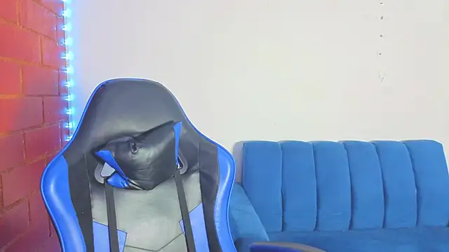 Demitryo online show from February 6, 9:11 pm